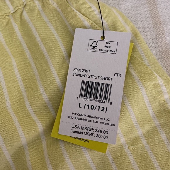 Volcom Kids Shorts NWT - Picture 3 of 4